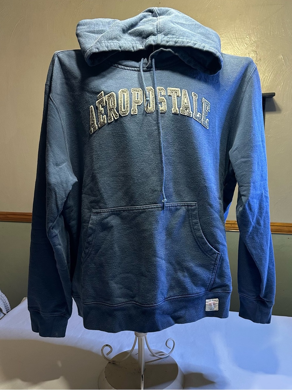 Vintage Aeropostale Men's Navy Blue Crewneck Hoodie with Front Pocket